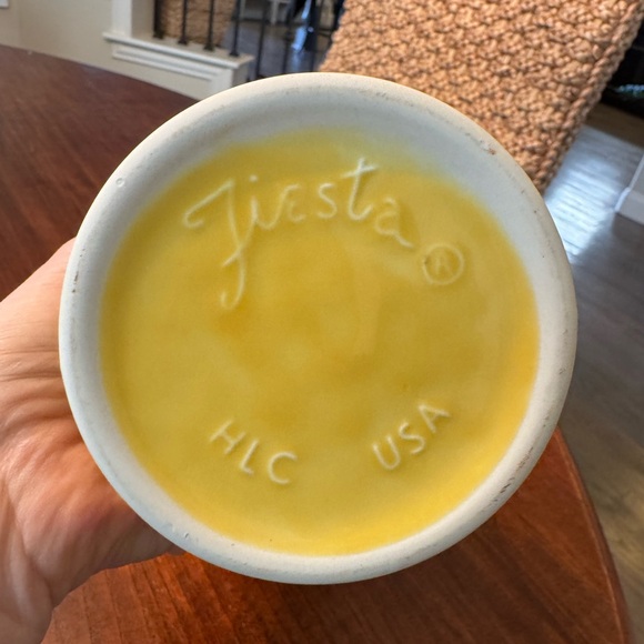 Fiesta Monarch Vase-Yellow Sunflower - Picture 3 of 5